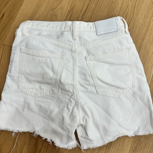 Denim Forum Size 24 - Picture 2 of 3